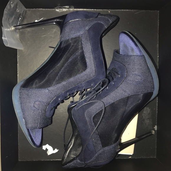 Denim & suede Burberry heels - Picture 1 of 5